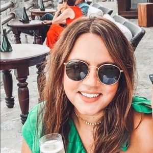 Meet your Posher, Sofia